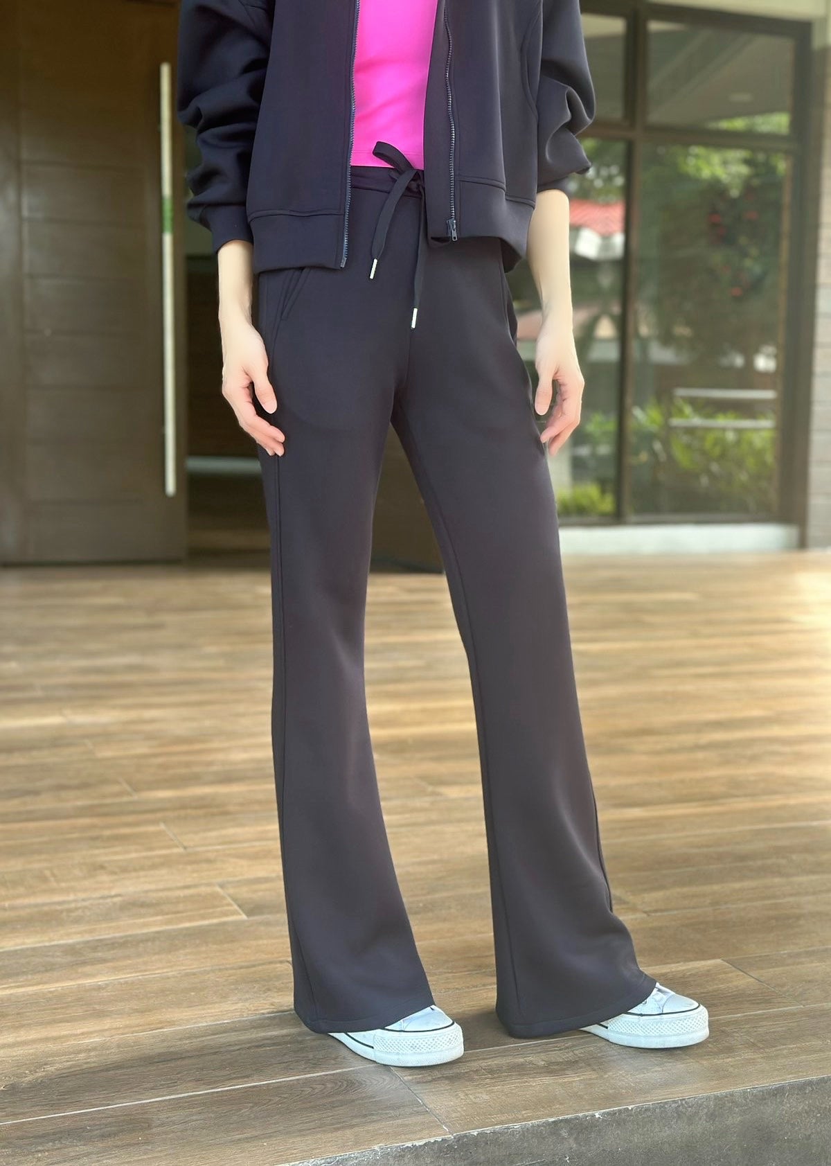 Aki Pants in Navy