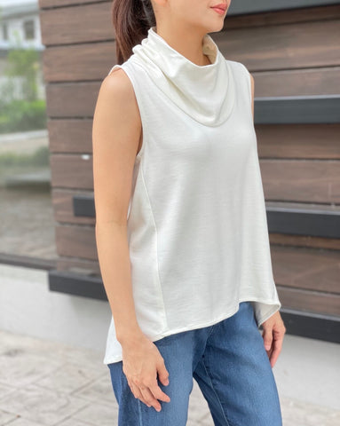 Hailey Crop Sweater in Black