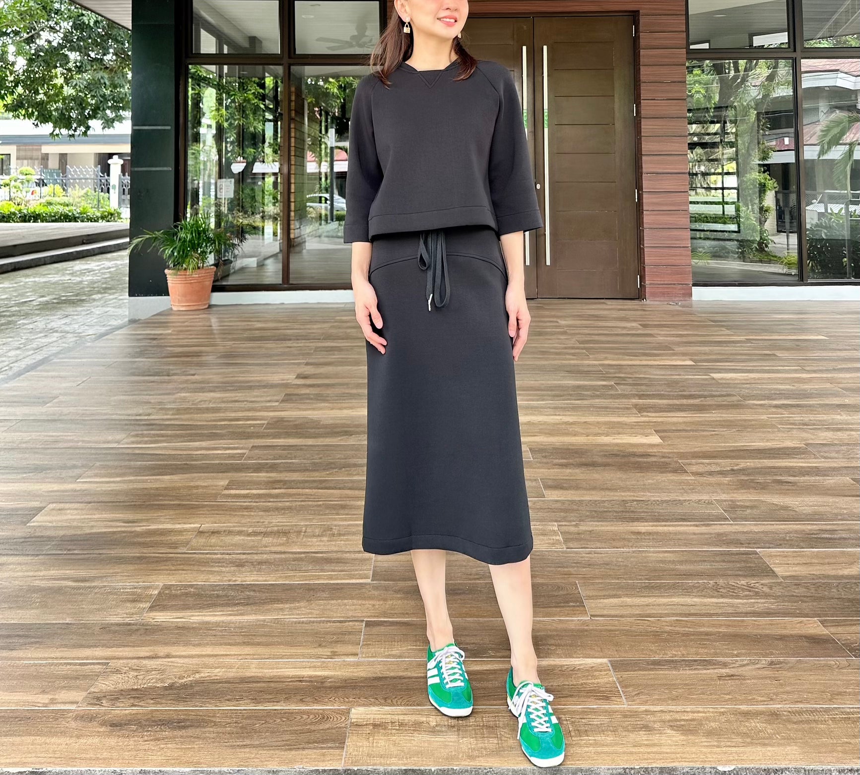 Olga Midi Skirt in Black