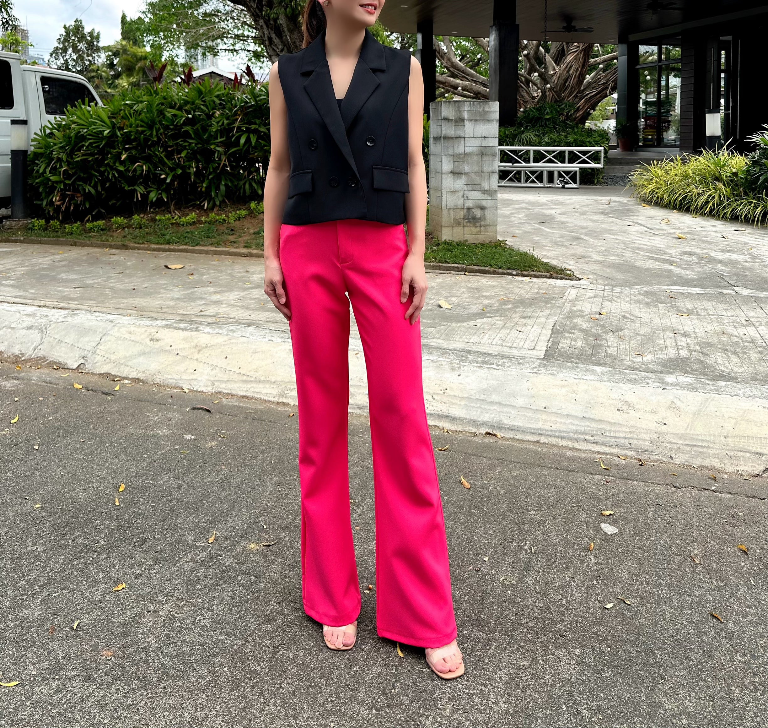 Hayes Vest in Black – Pink Manila