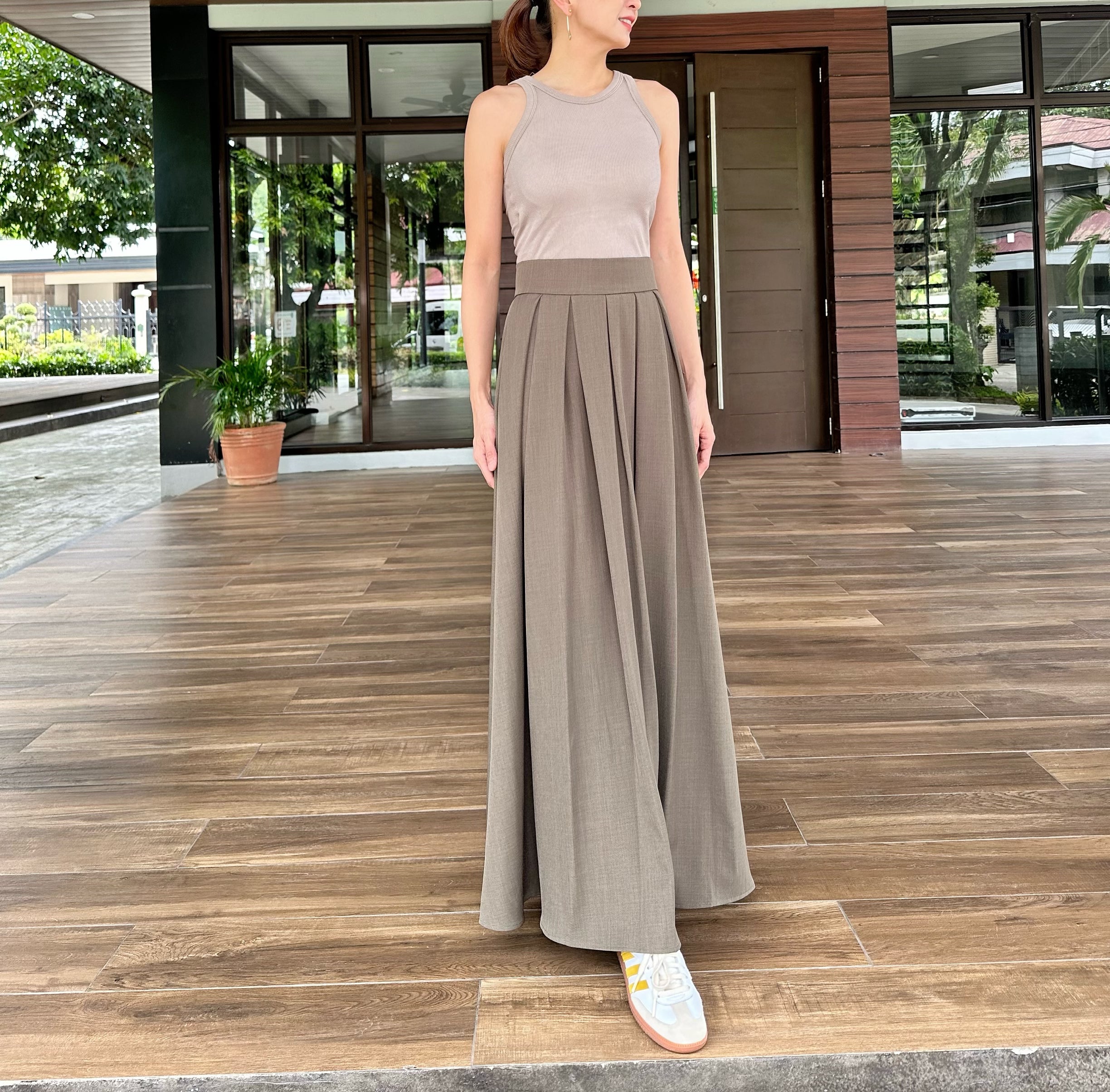 Brown pleated skirt online