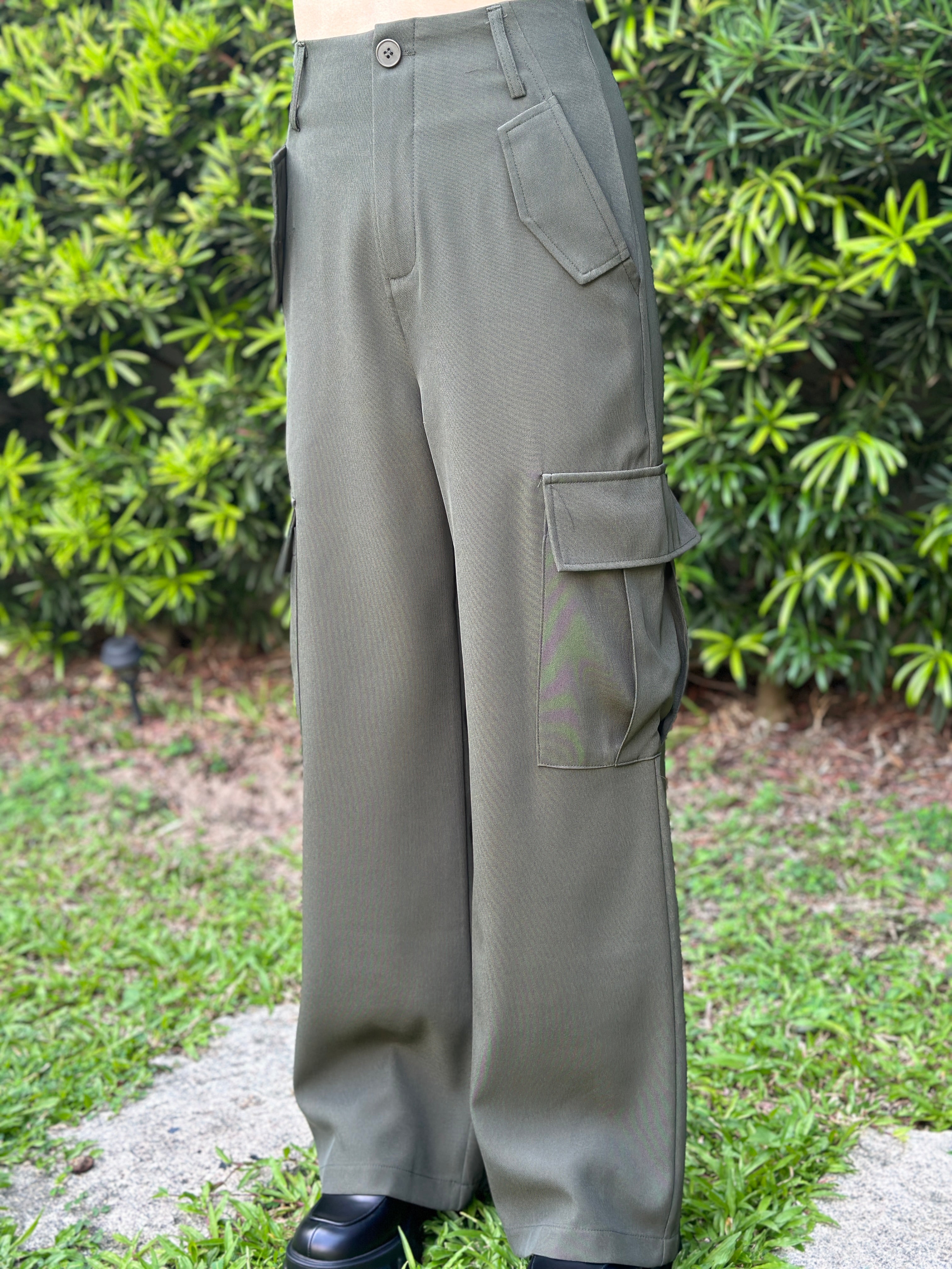 Chablis Cargo Wide Pants in Olive