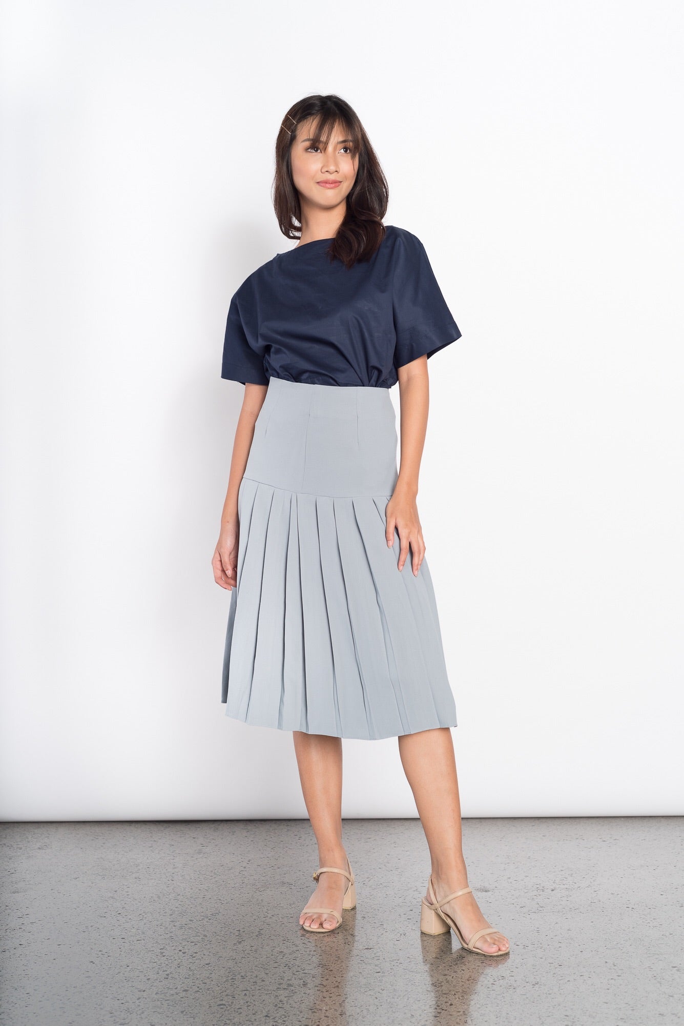 Fedora Mid Pleated Skirt in Blue